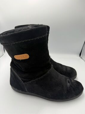 Tecnica black fur shearling boots size 41 (9-10)